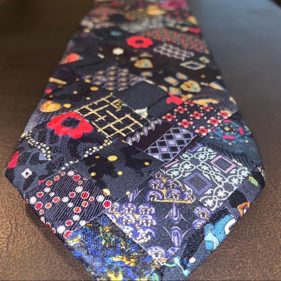 Beautiful Handmade Brioni Tie - Picture 4 of 15